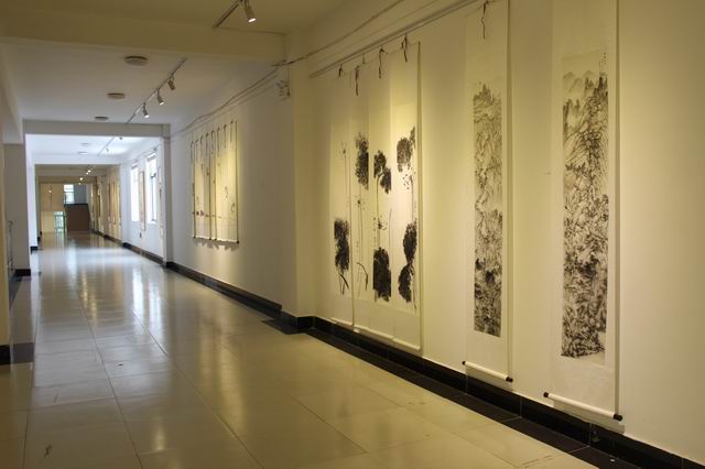 yl6809永利举办迎新国画教师小品展